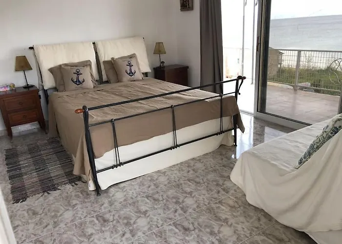 Апартаменты Sea View With Swimning Pool Месонги